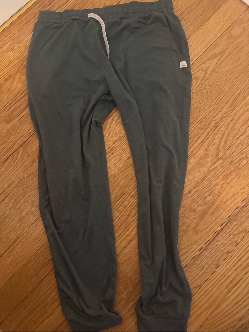 Vuori Heather Green Women’s Joggers